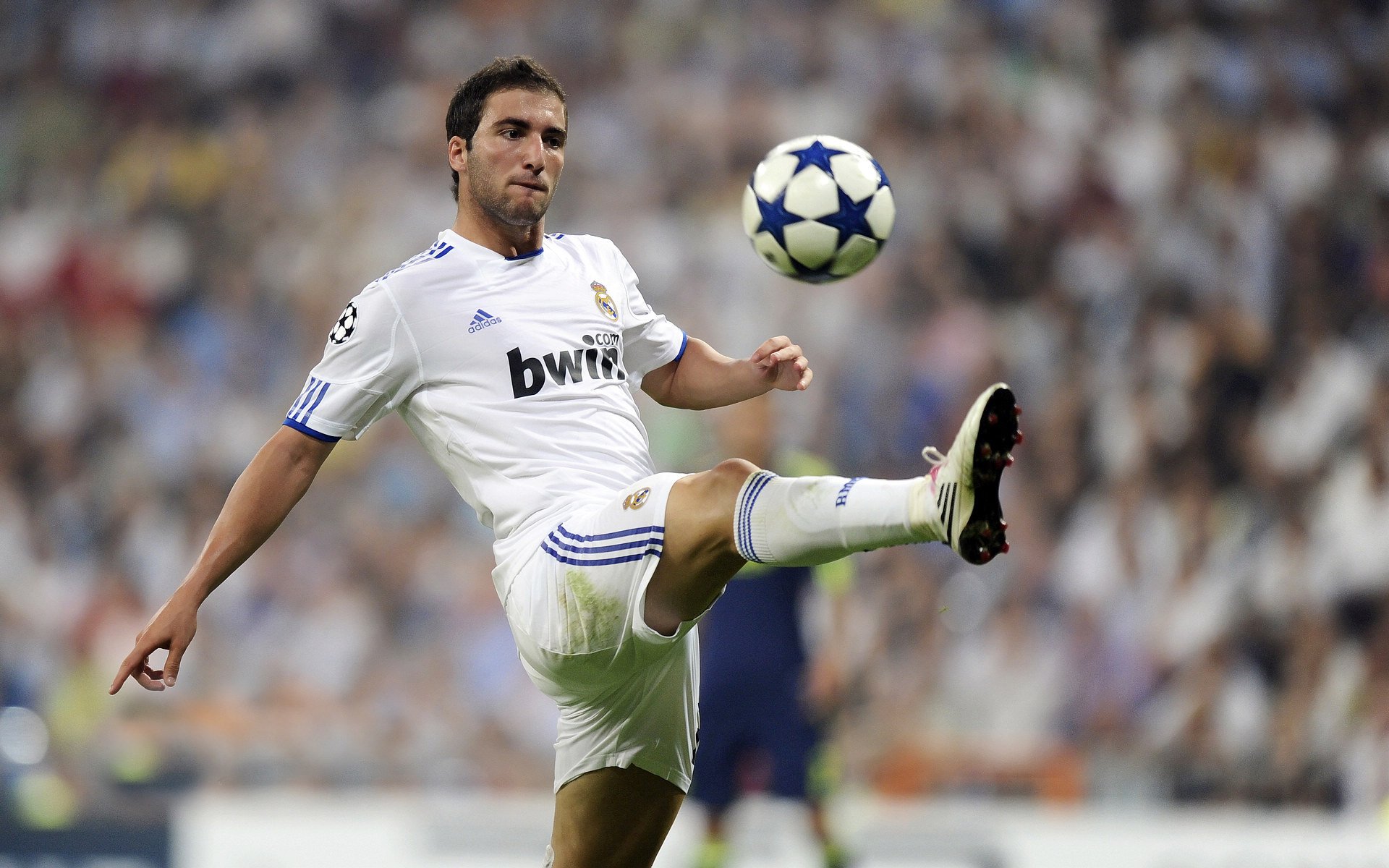 门神封王！托尼·克鲁斯赛后满分评分背后的荷兰智慧