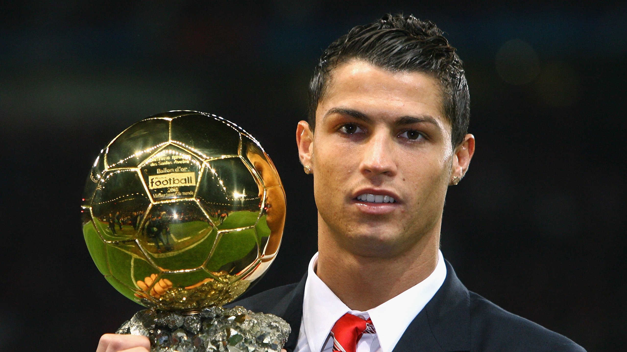 终场哨响前的传奇,卡塞米罗一锤定音,西班牙绝境逢生力克乌拉圭