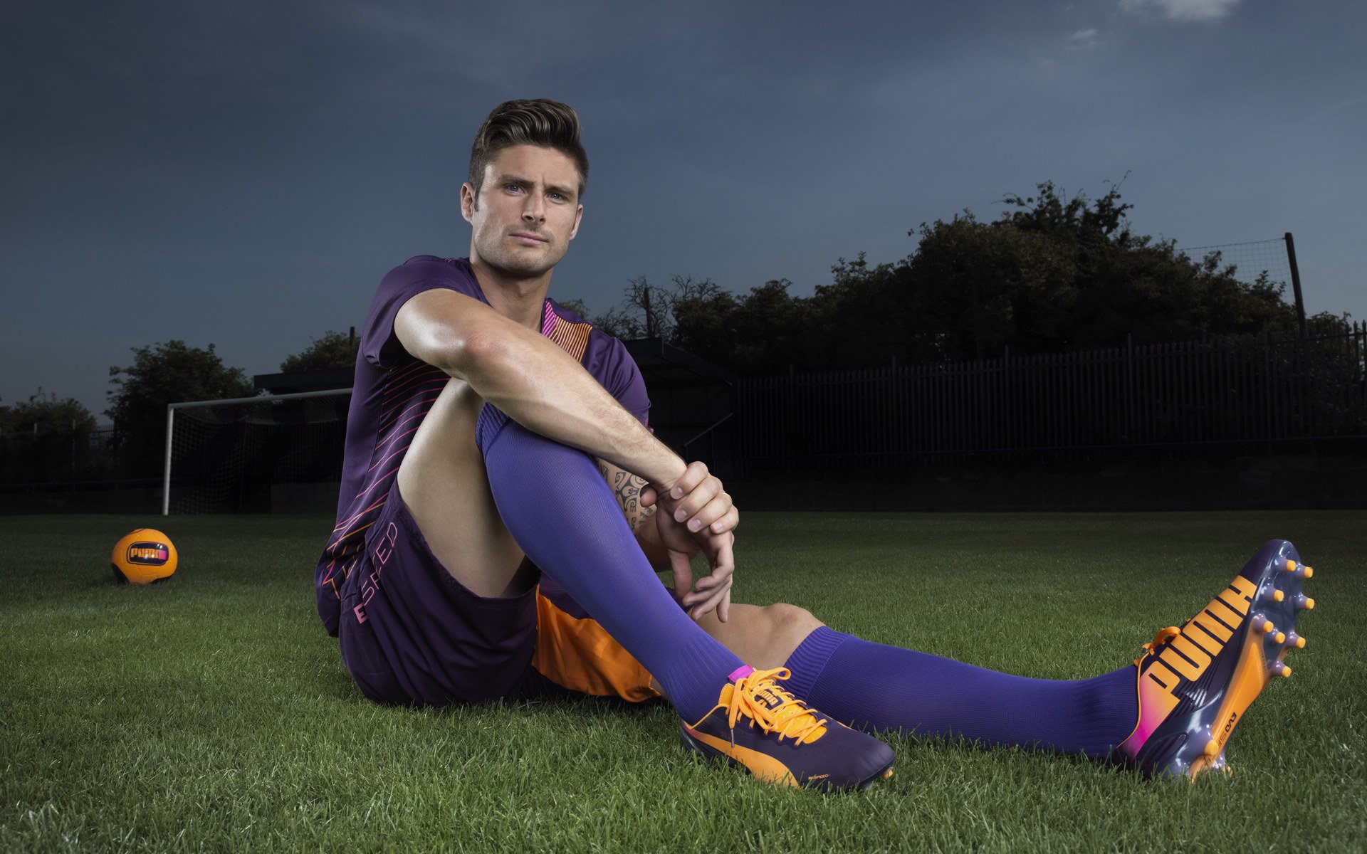 DB电竞App下载入口-范戴克扛起全队,挪威如何以整体碾压终结丹麦童话